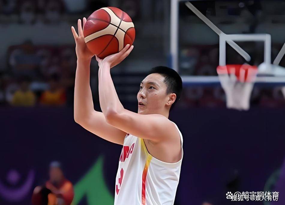 关于广东宏远训练开放日；集结日遗憾出局引欢呼；NBA季后赛在即；球探报告显示潜力的信息